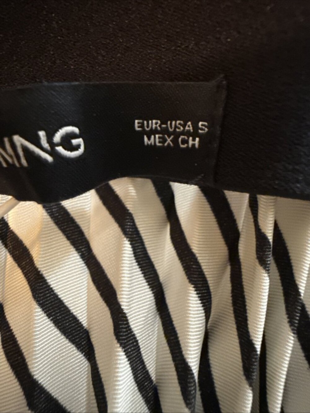 Mango Black & White Accordion Pleated Long Skirt With Belt Size S NEW WITH TAGS - Picture 8 of 13